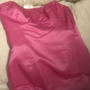 Reem Acra Pretty in pink formal dress! Runs small like size 4. Petite ht.